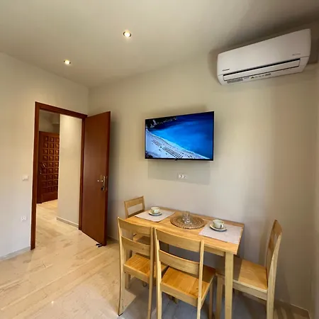 Kallisto Luxury Apartman *